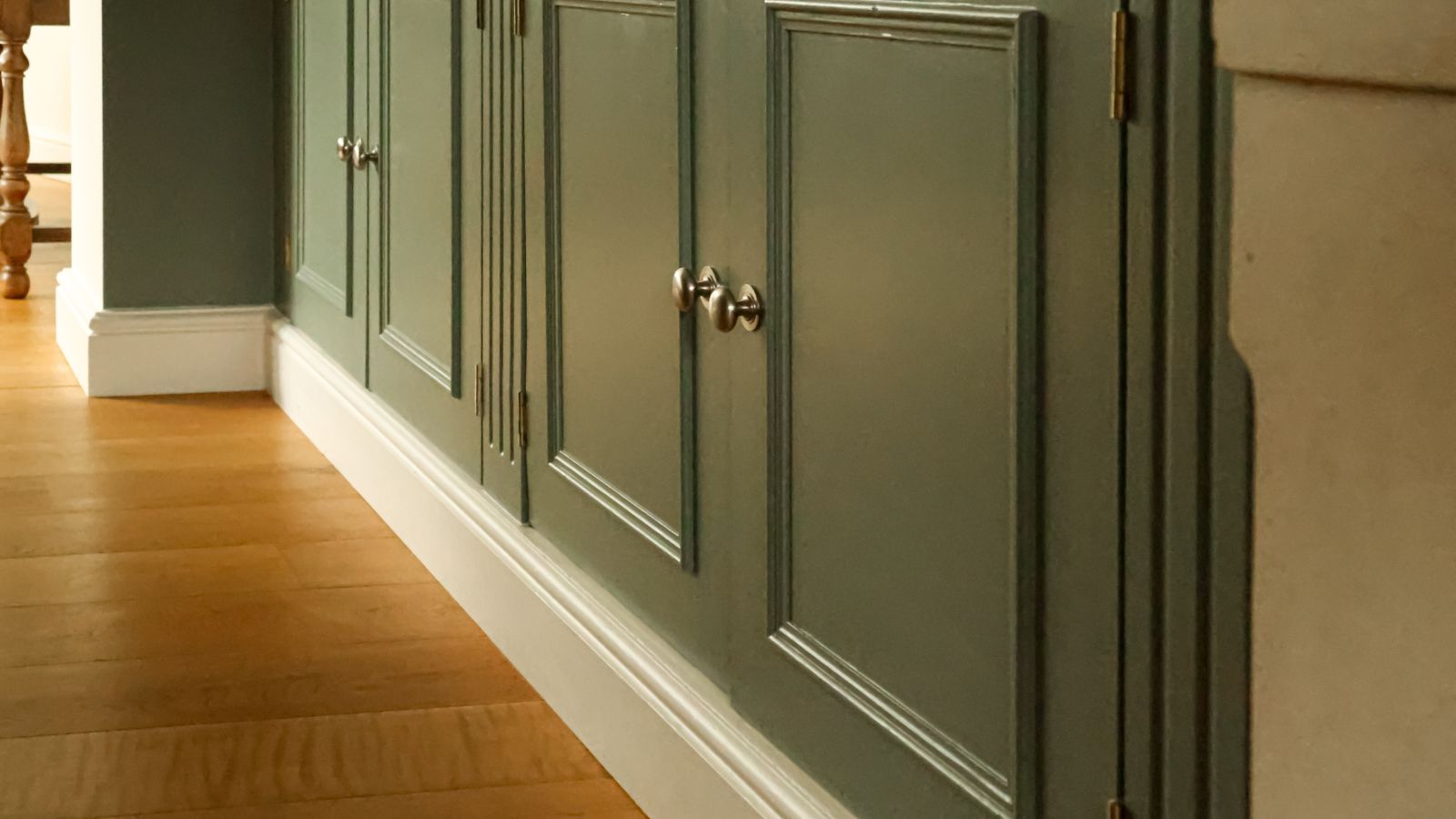 skirting boards